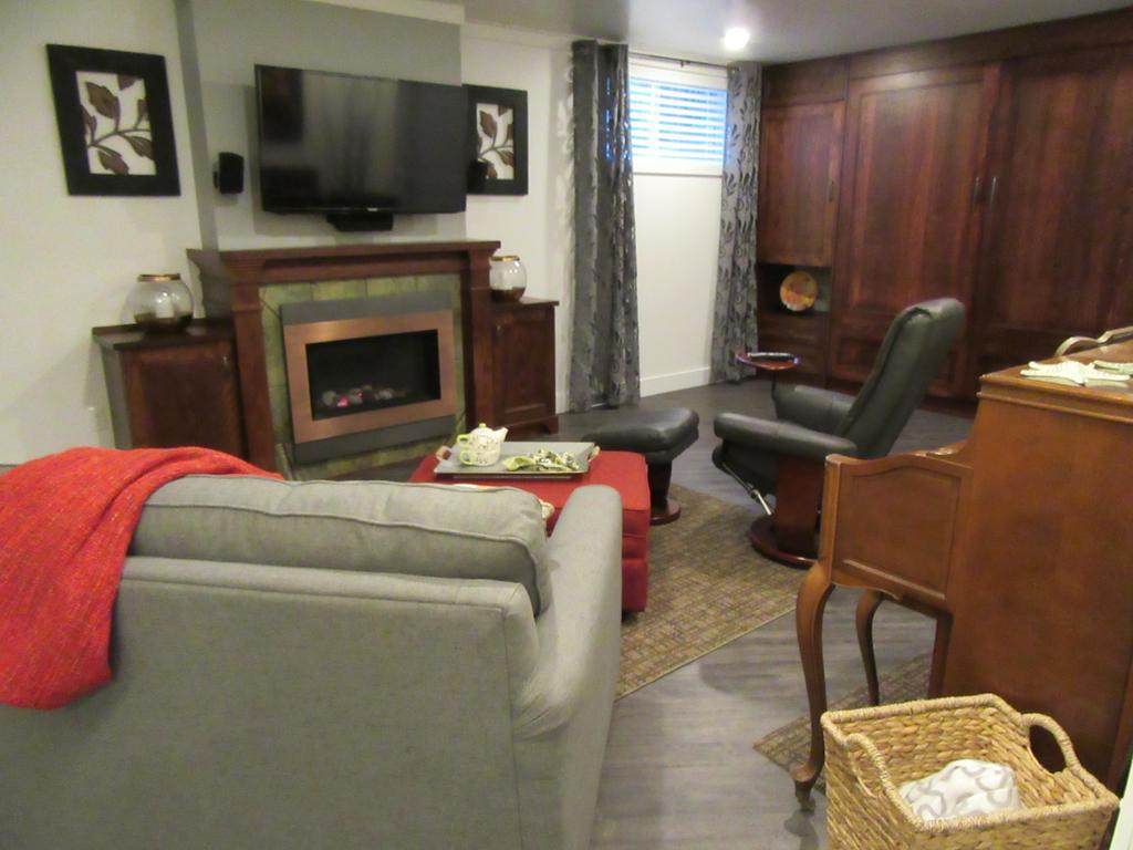 Ferienwohnung StudioOne Pebble Beach Powell River Exterior foto